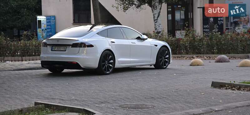 Лифтбек Tesla Model S 2021 в Запорожье