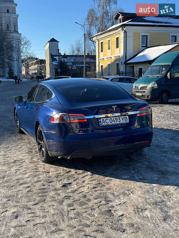 Ліфтбек Tesla Model S 2015 в Луцьку фото 12 Ліфтбек Tesla Model S 2015 в Луцьку