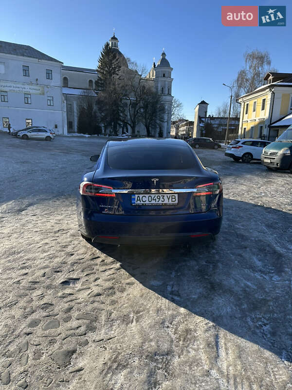 Ліфтбек Tesla Model S 2015 в Луцьку фото 13 Ліфтбек Tesla Model S 2015 в Луцьку