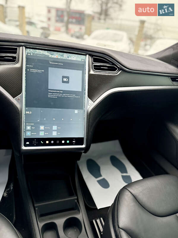 Лифтбек Tesla Model S 2014 в Виннице