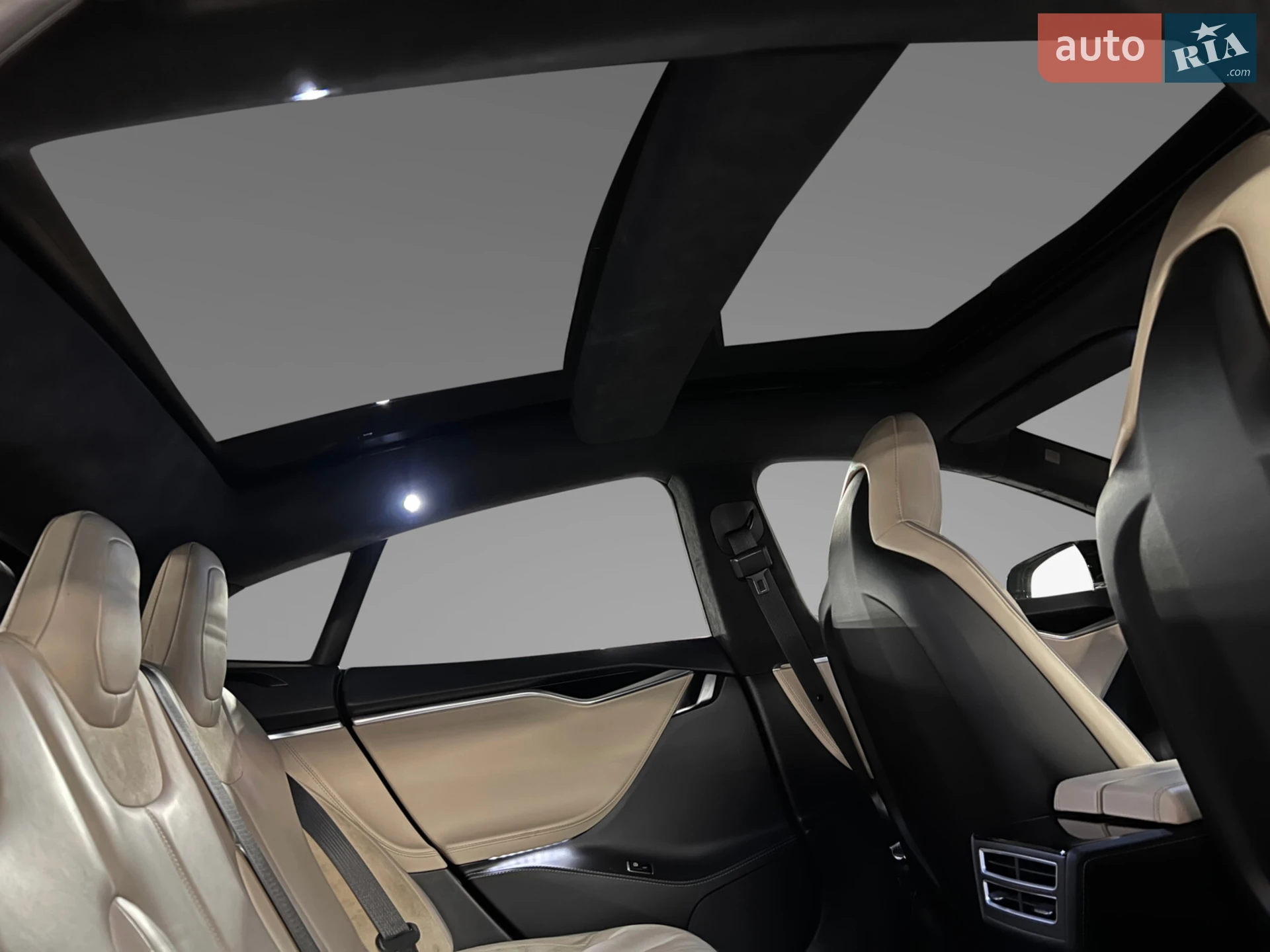 2015 Tesla Model S - мініатюра 16