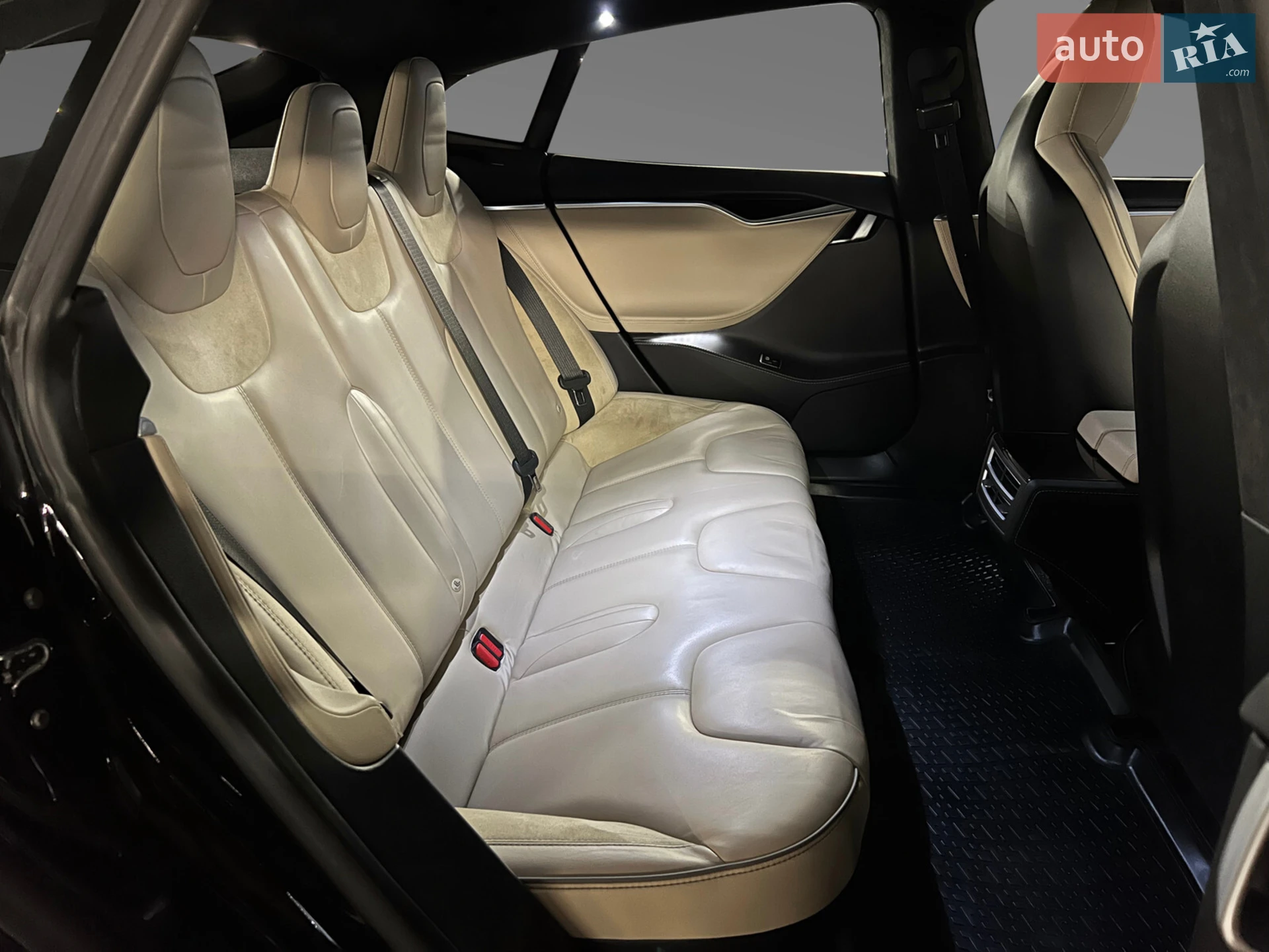 2015 Tesla Model S - мініатюра 15