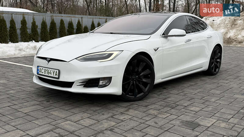 Лифтбек Tesla Model S 2017 в Луцке фото 10 Лифтбек Tesla Model S 2017 в Луцке