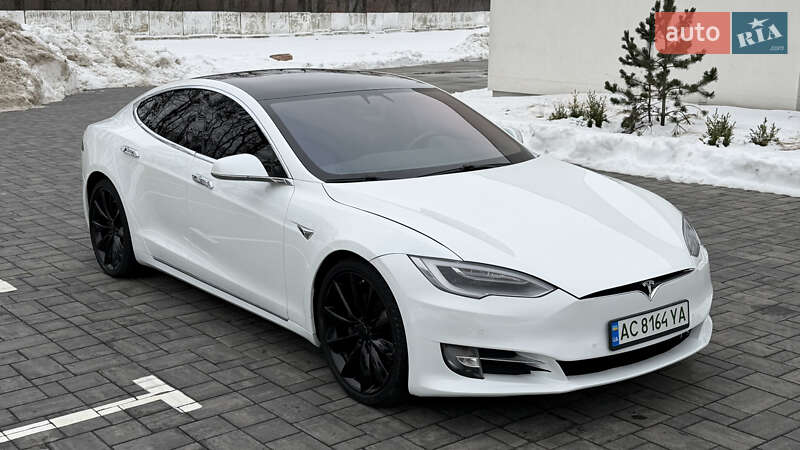 Лифтбек Tesla Model S 2017 в Луцке фото 20 Лифтбек Tesla Model S 2017 в Луцке