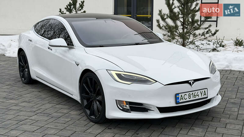 Лифтбек Tesla Model S 2017 в Луцке фото 34 Лифтбек Tesla Model S 2017 в Луцке