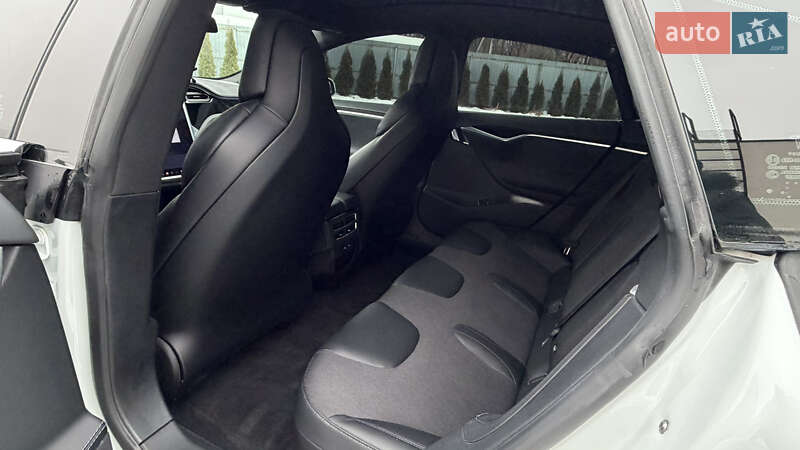 Лифтбек Tesla Model S 2017 в Луцке фото 57 Лифтбек Tesla Model S 2017 в Луцке