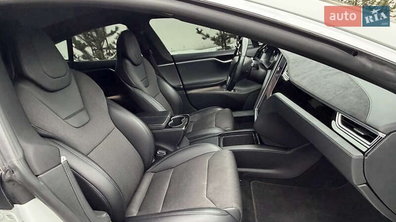 Лифтбек Tesla Model S 2017 в Луцке фото 65 Лифтбек Tesla Model S 2017 в Луцке