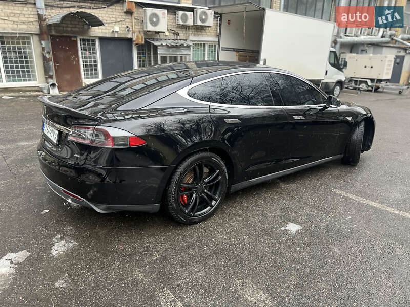Ліфтбек Tesla Model S 2014 в Харкові фото 4 Ліфтбек Tesla Model S 2014 в Харкові