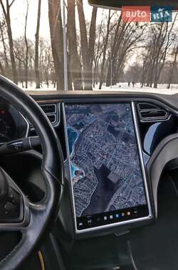Лифтбек Tesla Model S 2015 в Сумах
