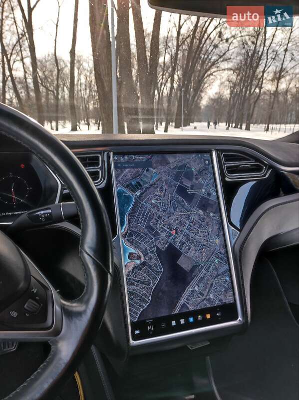 Лифтбек Tesla Model S 2015 в Сумах