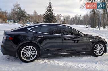 Лифтбек Tesla Model S 2015 в Сумах