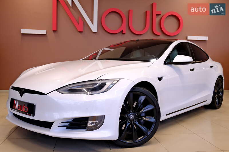 Ліфтбек Tesla Model S 2020 в Одесі