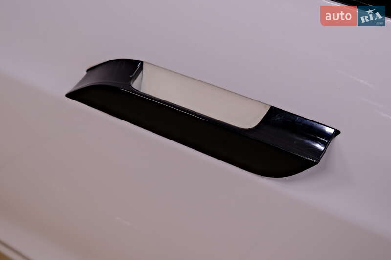 Ліфтбек Tesla Model S 2020 в Одесі