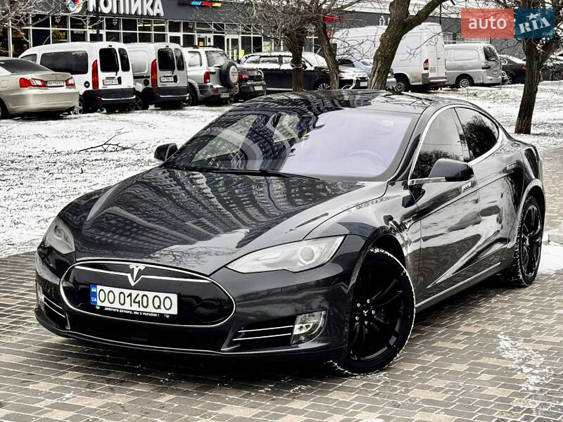 Ліфтбек Tesla Model S 2015 в Одесі