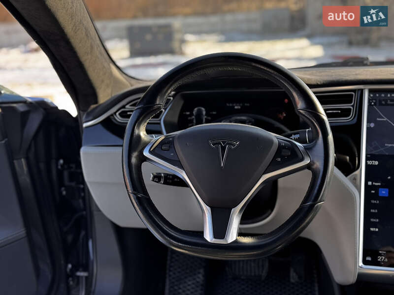 Ліфтбек Tesla Model S 2015 в Одесі