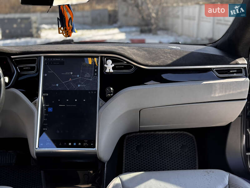 Ліфтбек Tesla Model S 2015 в Одесі