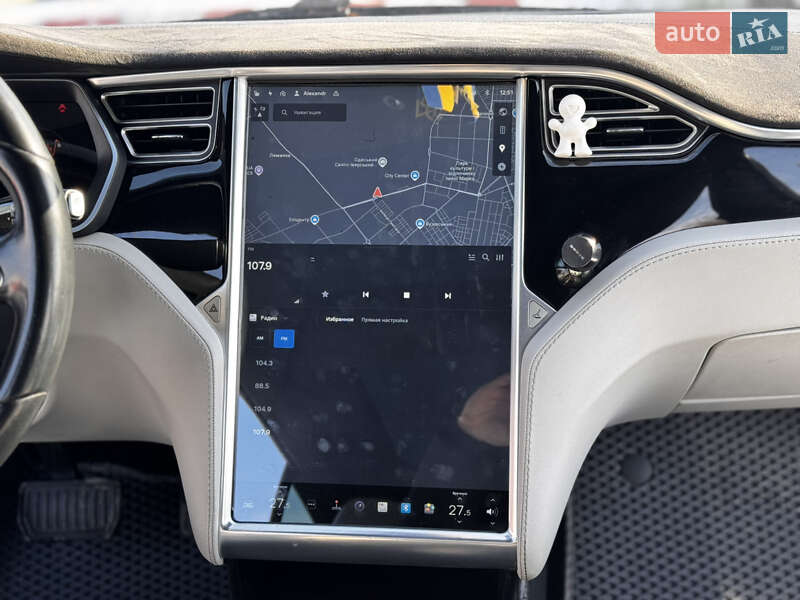 Ліфтбек Tesla Model S 2015 в Одесі