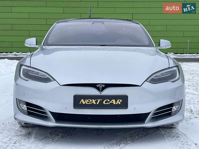 Ліфтбек Tesla Model S 2018 в Києві