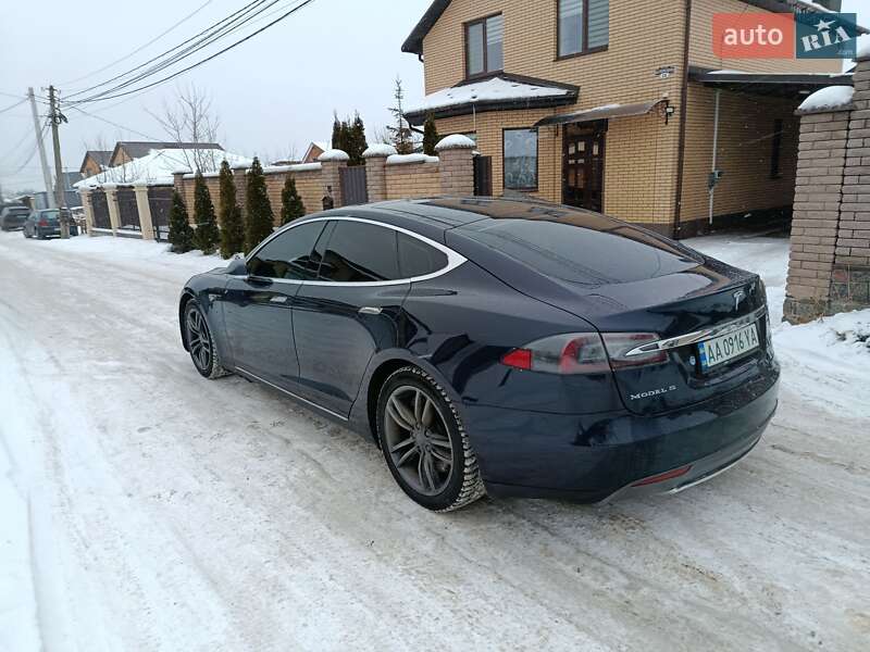 Ліфтбек Tesla Model S 2014 в Вінниці