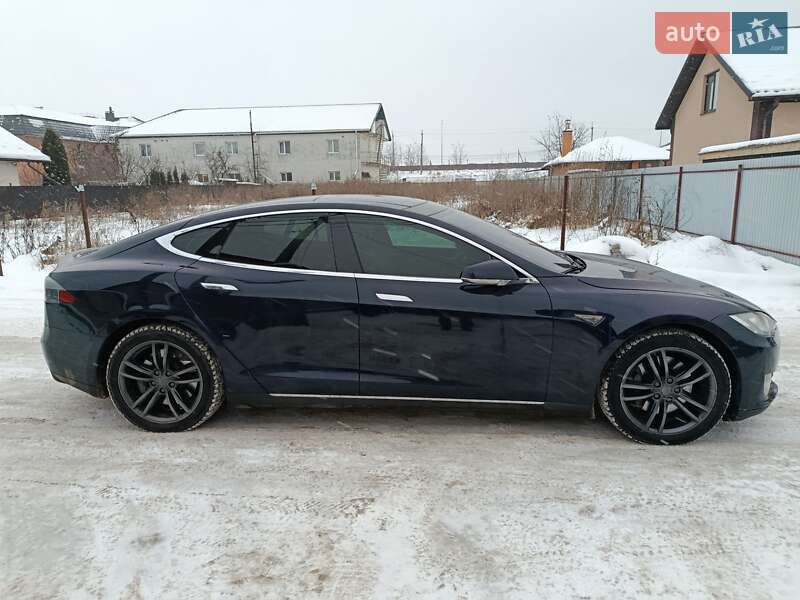 Ліфтбек Tesla Model S 2014 в Вінниці