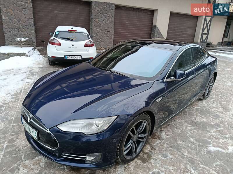 Ліфтбек Tesla Model S 2014 в Вінниці