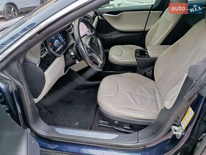 Ліфтбек Tesla Model S 2014 в Вінниці