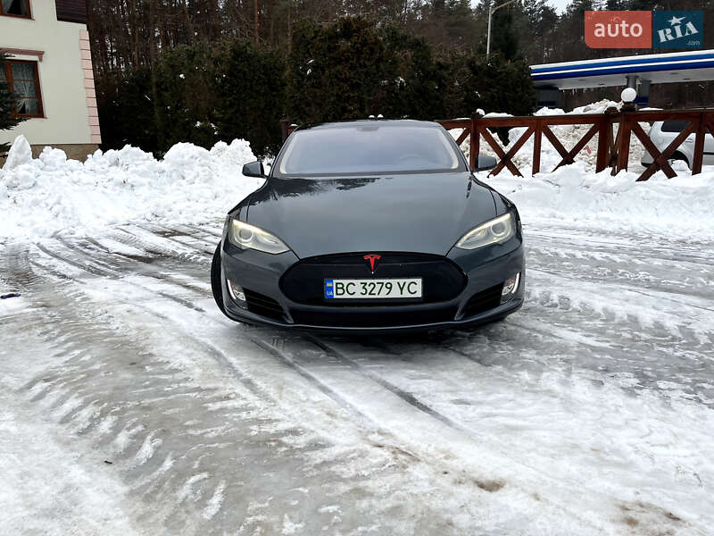 Ліфтбек Tesla Model S 2014 в Львові