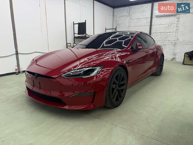 Tesla Model S 2021