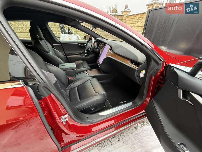 Ліфтбек Tesla Model S 2019 в Луцьку