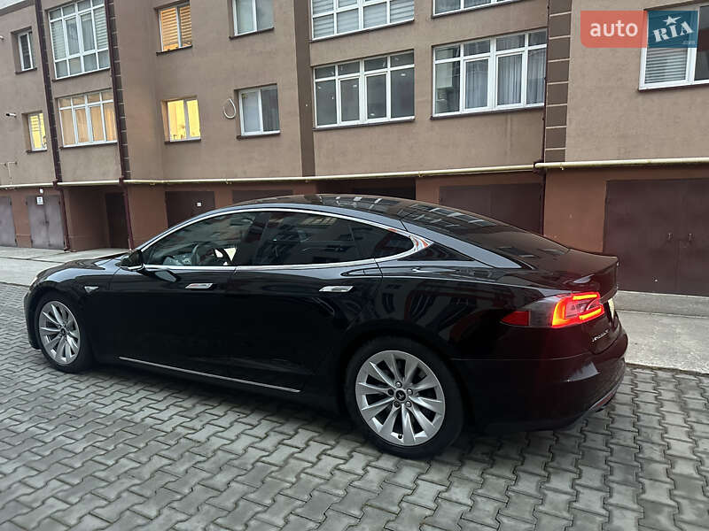 Лифтбек Tesla Model S 2016 в Ивано-Франковске фото 8 Лифтбек Tesla Model S 2016 в Ивано-Франковске