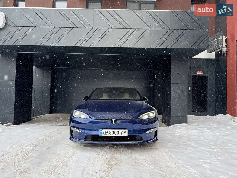Лифтбек Tesla Model S 2022 в Виннице