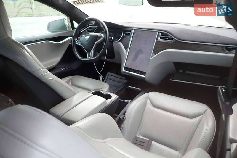 Лифтбек Tesla Model S 2016 в Запорожье