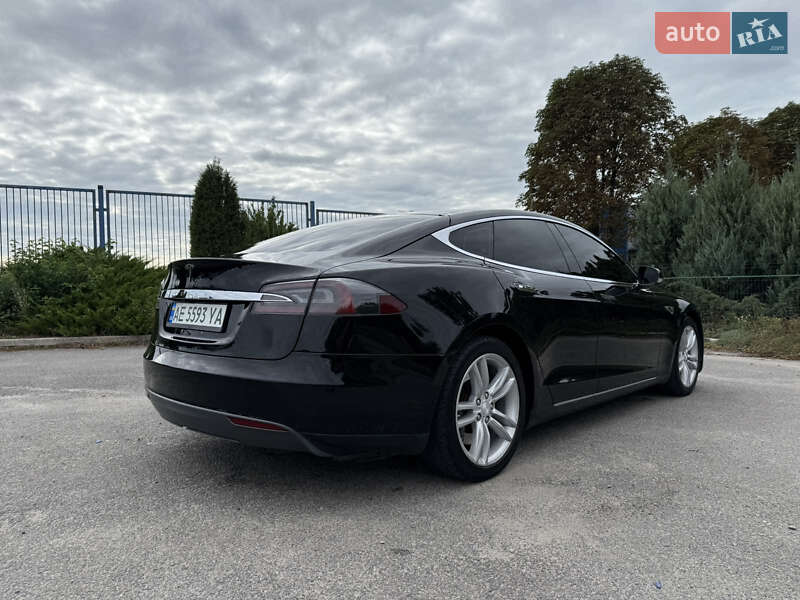 Лифтбек Tesla Model S 2013 в Новомосковске