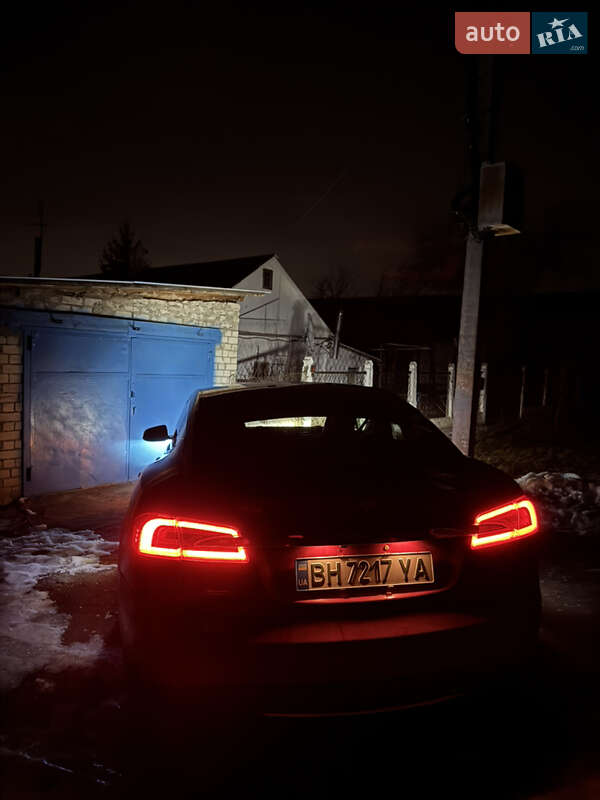 Лифтбек Tesla Model S 2013 в Одессе