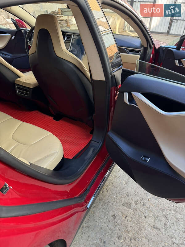 Лифтбек Tesla Model S 2013 в Одессе