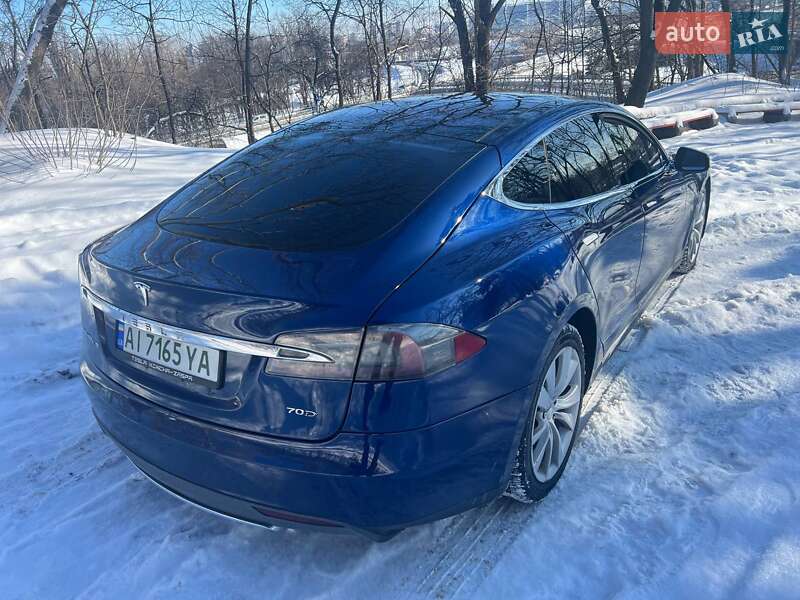 Ліфтбек Tesla Model S 2015 в Києві