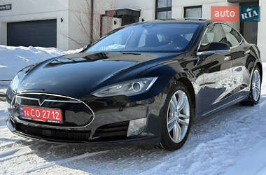 Ліфтбек Tesla Model S 2015 в Львові