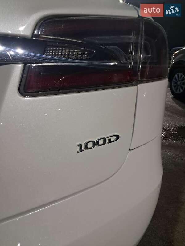 Ліфтбек Tesla Model S 2019 в Одесі