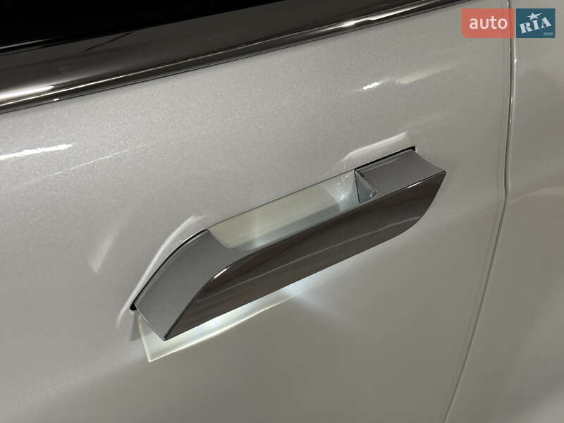 Ліфтбек Tesla Model S 2020 в Одесі фото 19 Ліфтбек Tesla Model S 2020 в Одесі