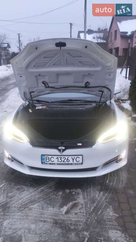 Ліфтбек Tesla Model S 2020 в Львові фото 6 Ліфтбек Tesla Model S 2020 в Львові