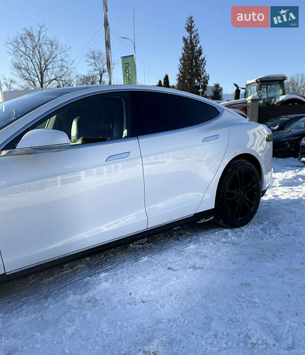 Ліфтбек Tesla Model S 2014 в Вінниці