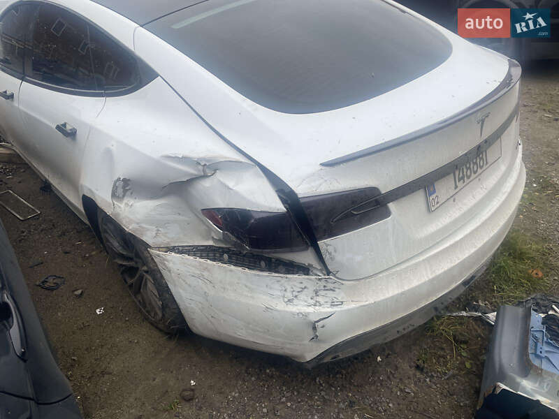 Лифтбек Tesla Model S 2021 в Виннице
