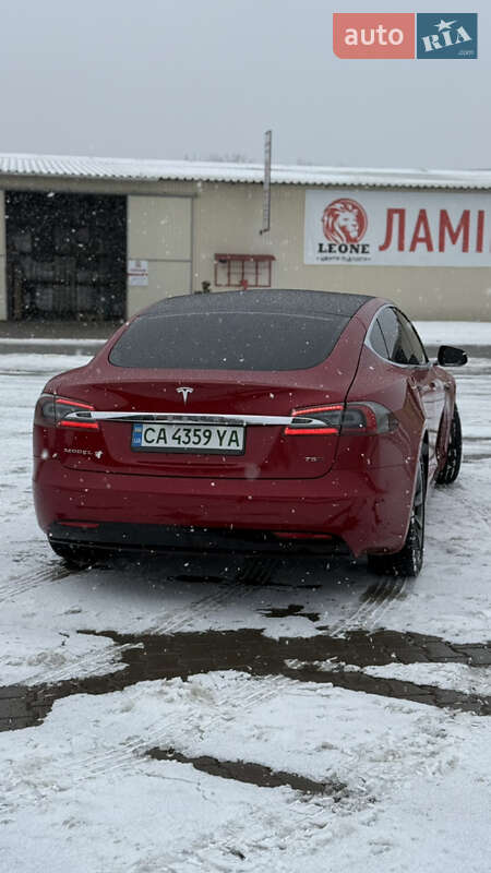 Ліфтбек Tesla Model S 2017 в Чернівцях