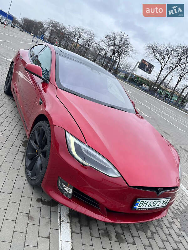 Ліфтбек Tesla Model S 2018 в Одесі фото 32 Ліфтбек Tesla Model S 2018 в Одесі