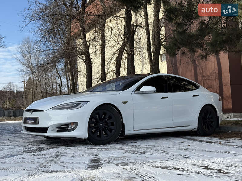 Лифтбек Tesla Model S 2016 в Днепре фото 2 Лифтбек Tesla Model S 2016 в Днепре