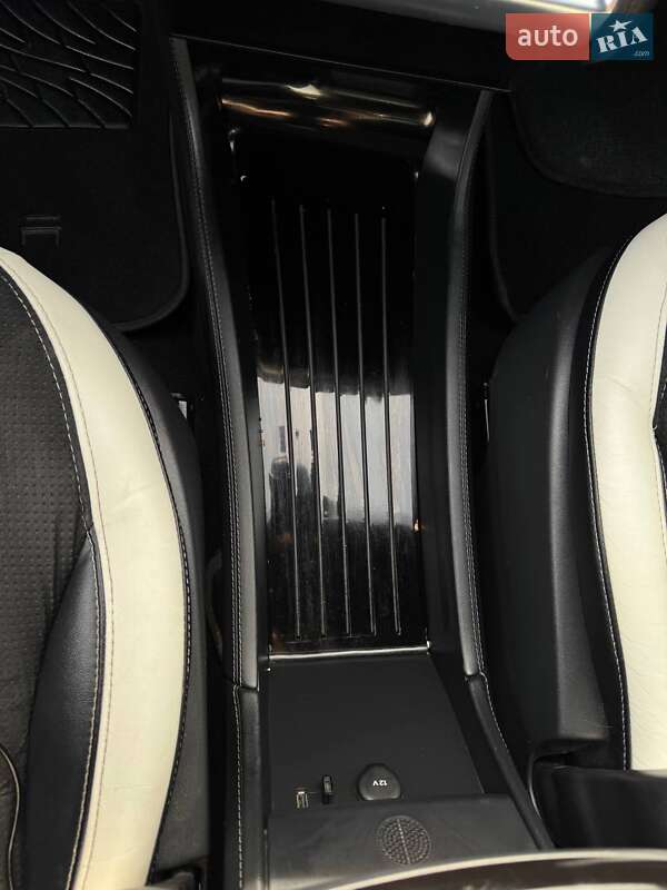 Лифтбек Tesla Model S 2015 в Буске фото 15 Лифтбек Tesla Model S 2015 в Буске