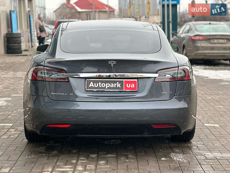 Лифтбек Tesla Model S 2016 в Одессе