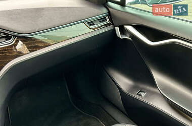 Лифтбек Tesla Model S 2016 в Одессе
