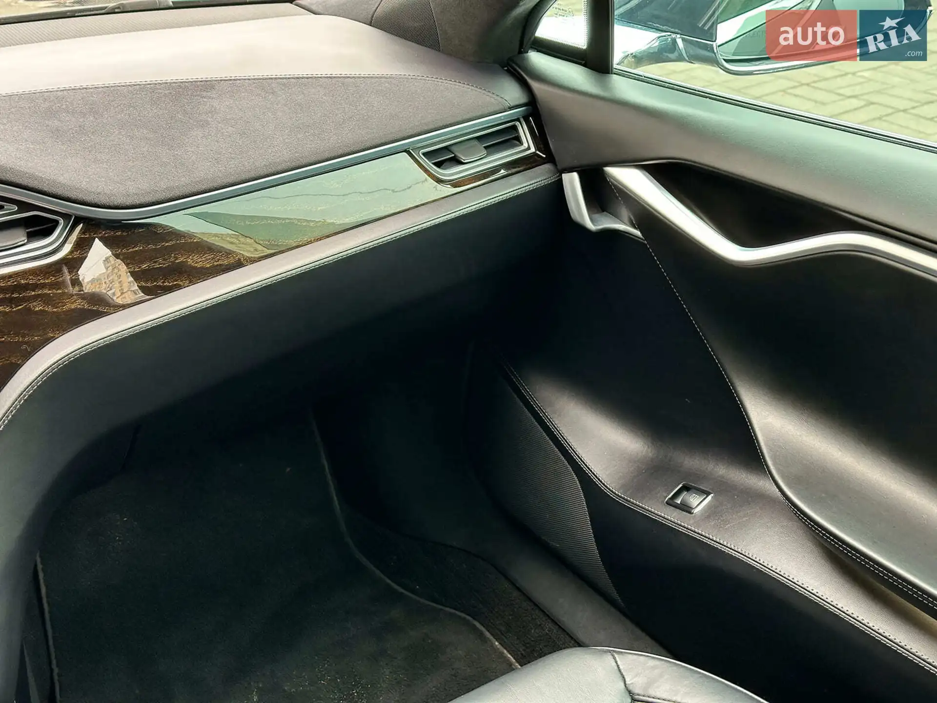 2016 Tesla Model S - мініатюра 10