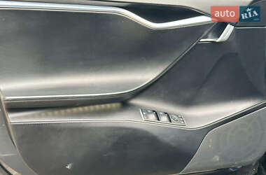 Лифтбек Tesla Model S 2016 в Одессе